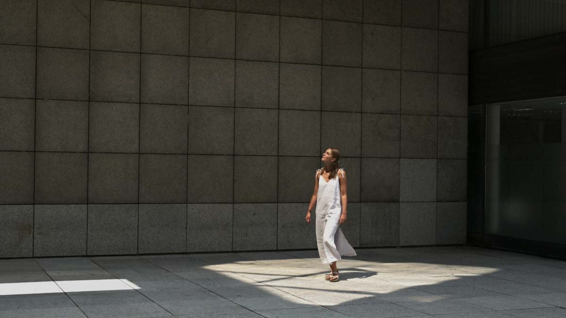 dlouhé lněné šaty ELKA LOUNGE