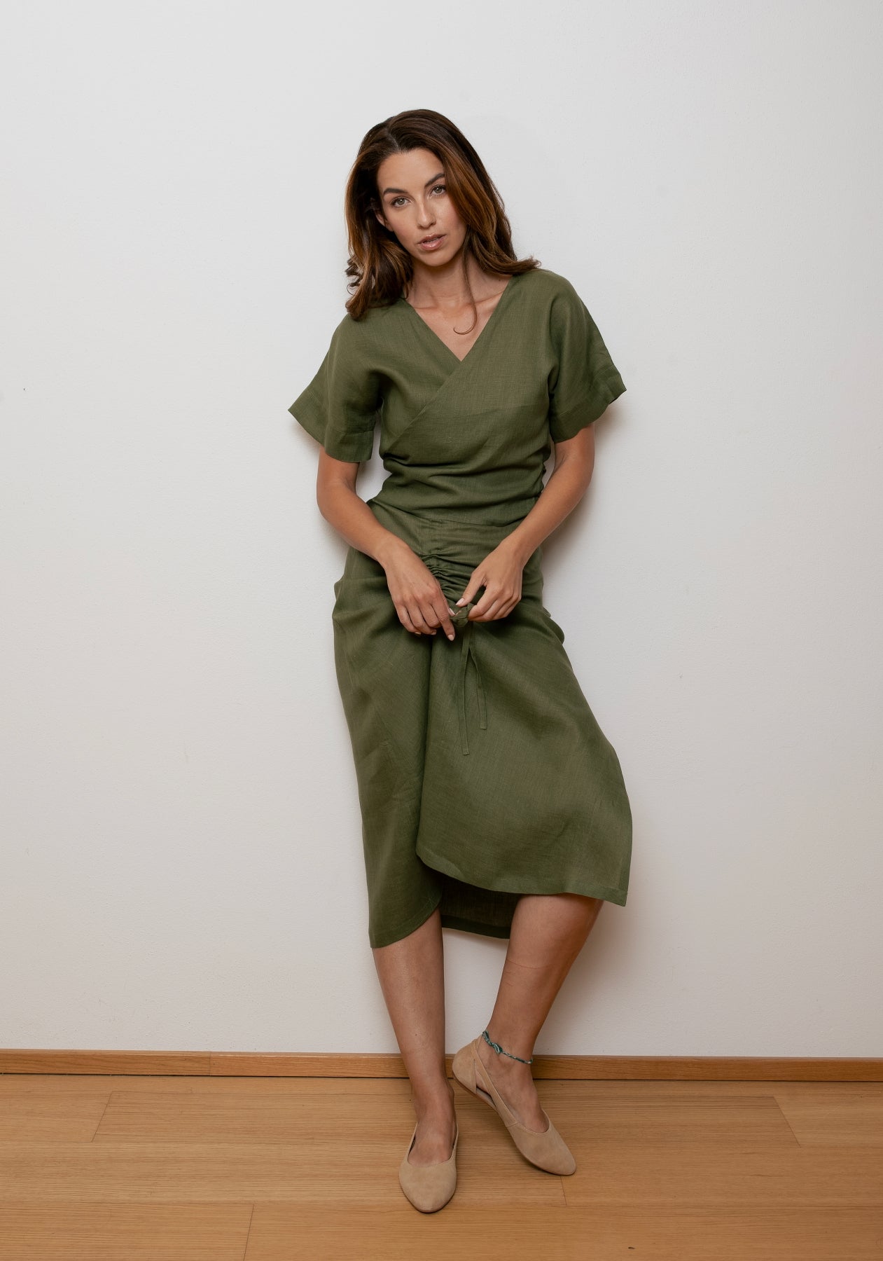 Dámský lněný zavinovací top regular - Moss green
