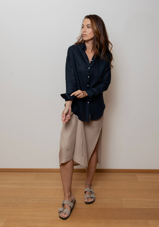 Women's loose fit linen shirt with collar - Deep blue