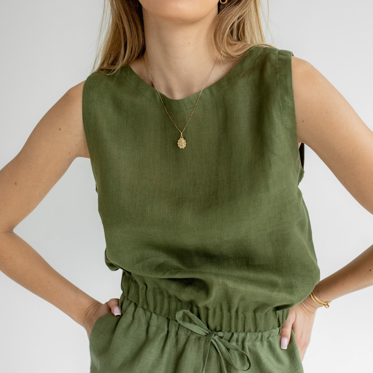 Women's linen crop top - regular fit