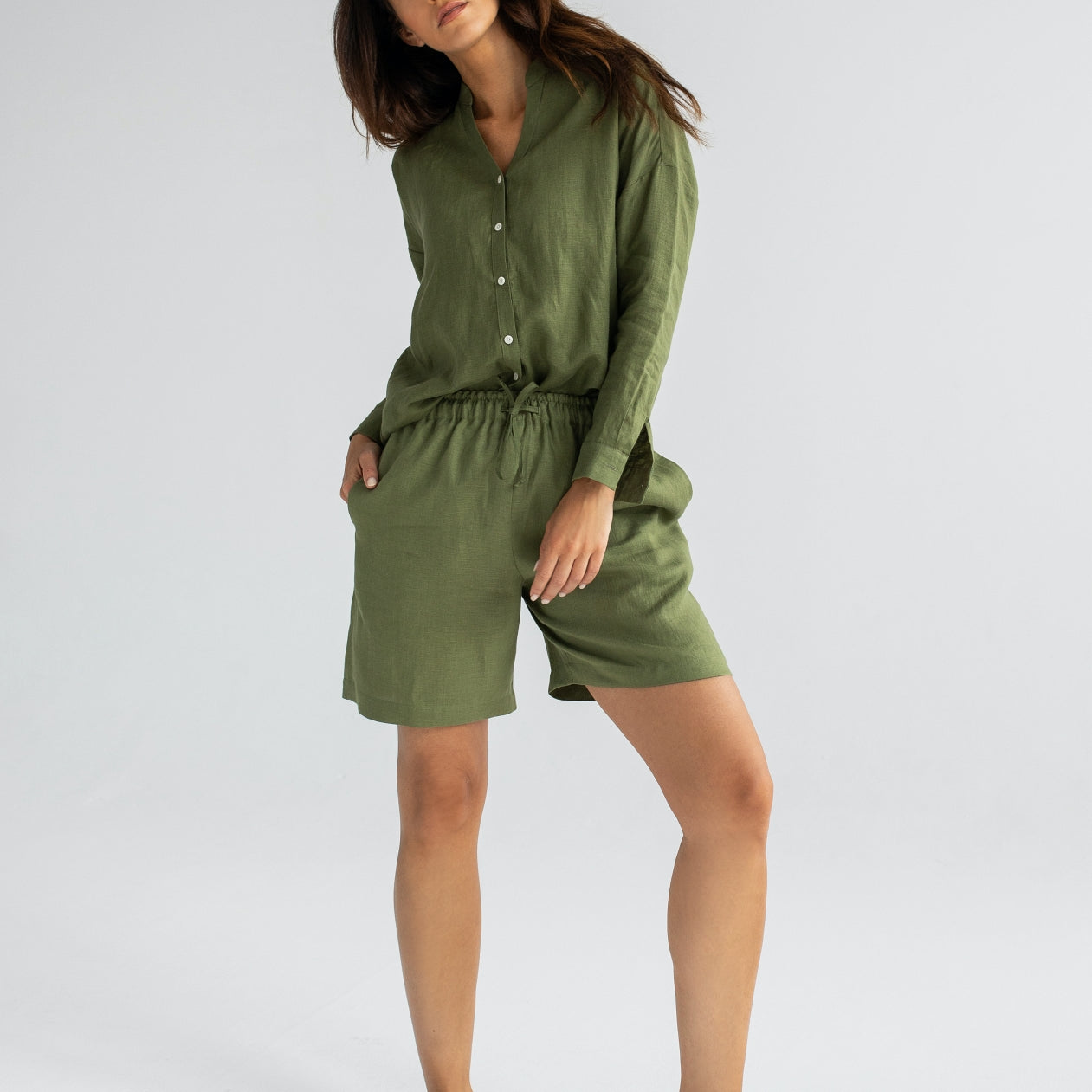 Women linen shorts - regular fit