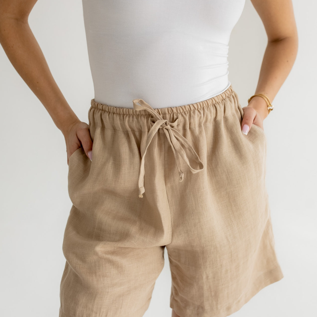 Women linen shorts - regular fit