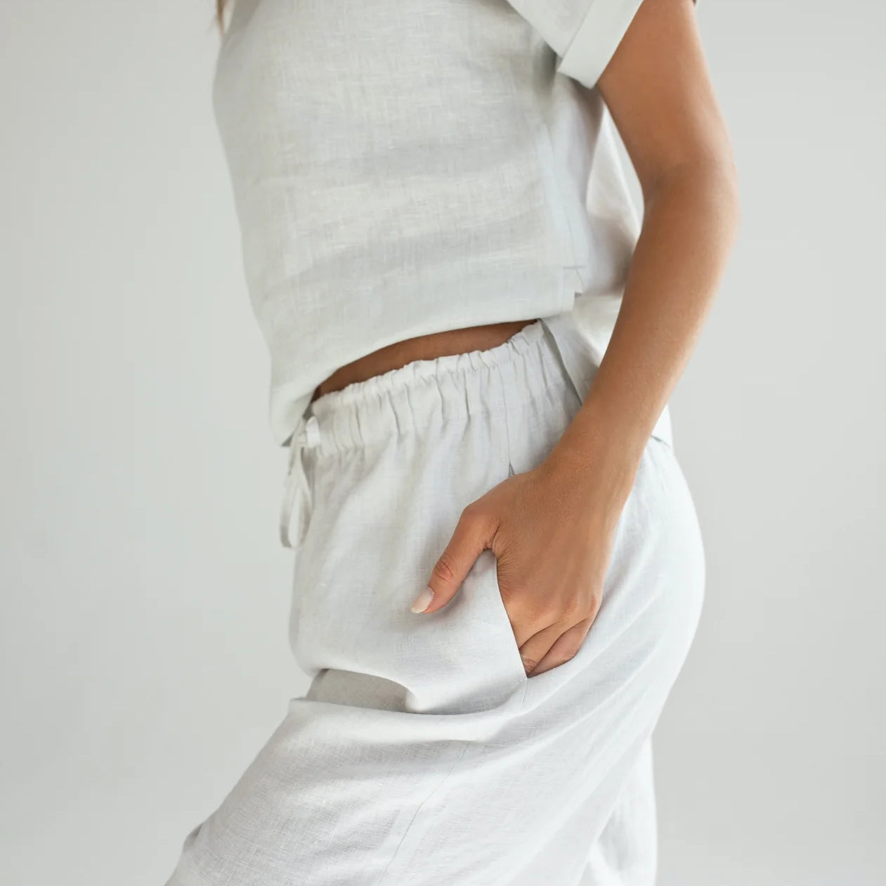 Women linen shorts - regular fit