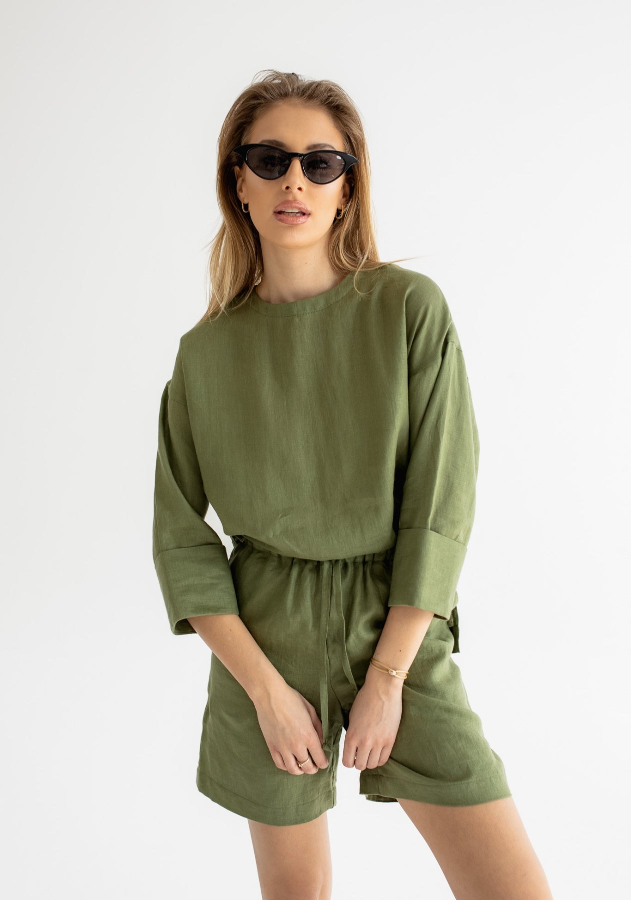 Women's linen top open back - regular fit