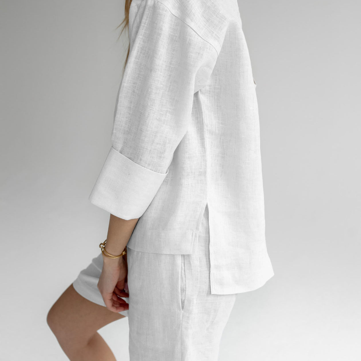 Women's linen top open back - regular fit