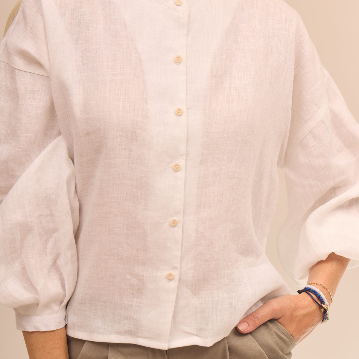 Women's V-neck linen shirt - oversized
