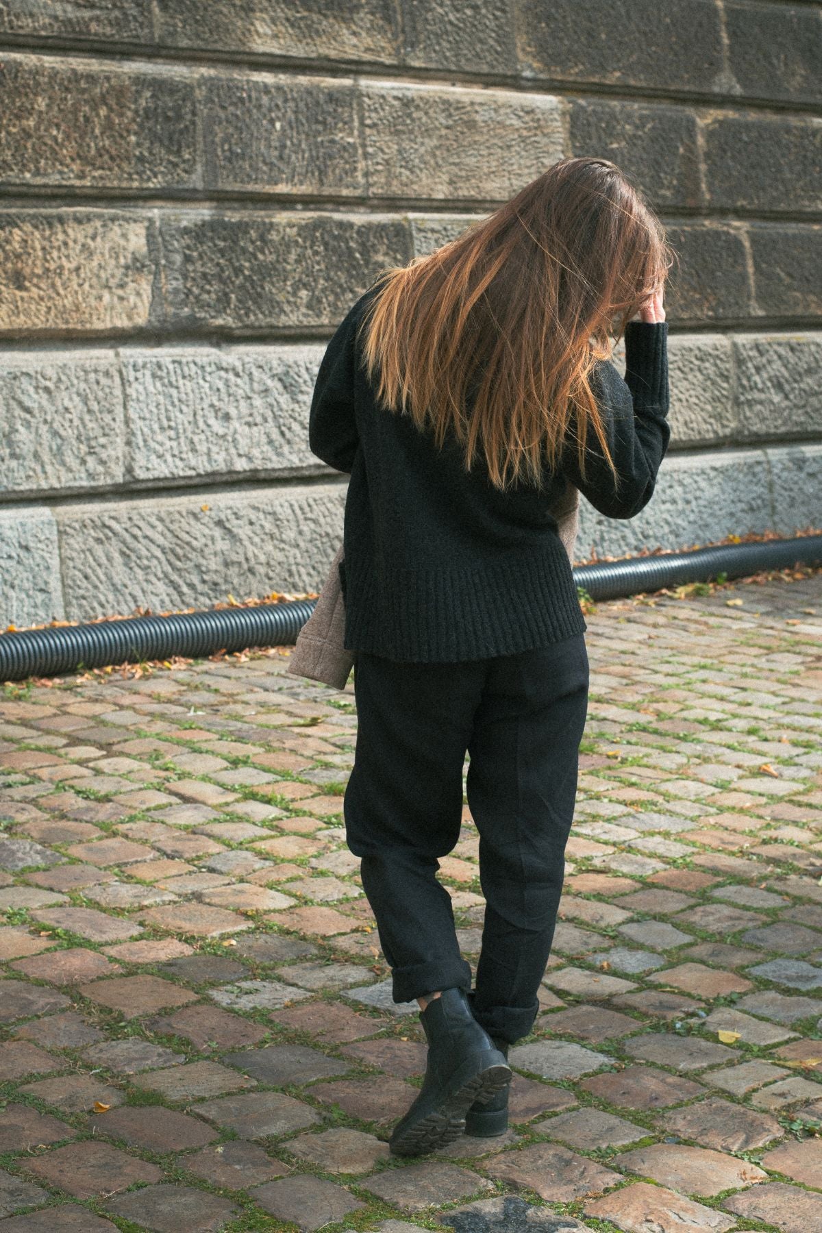 Outfit by Dana | Linen pants & Merino highneck sweater
