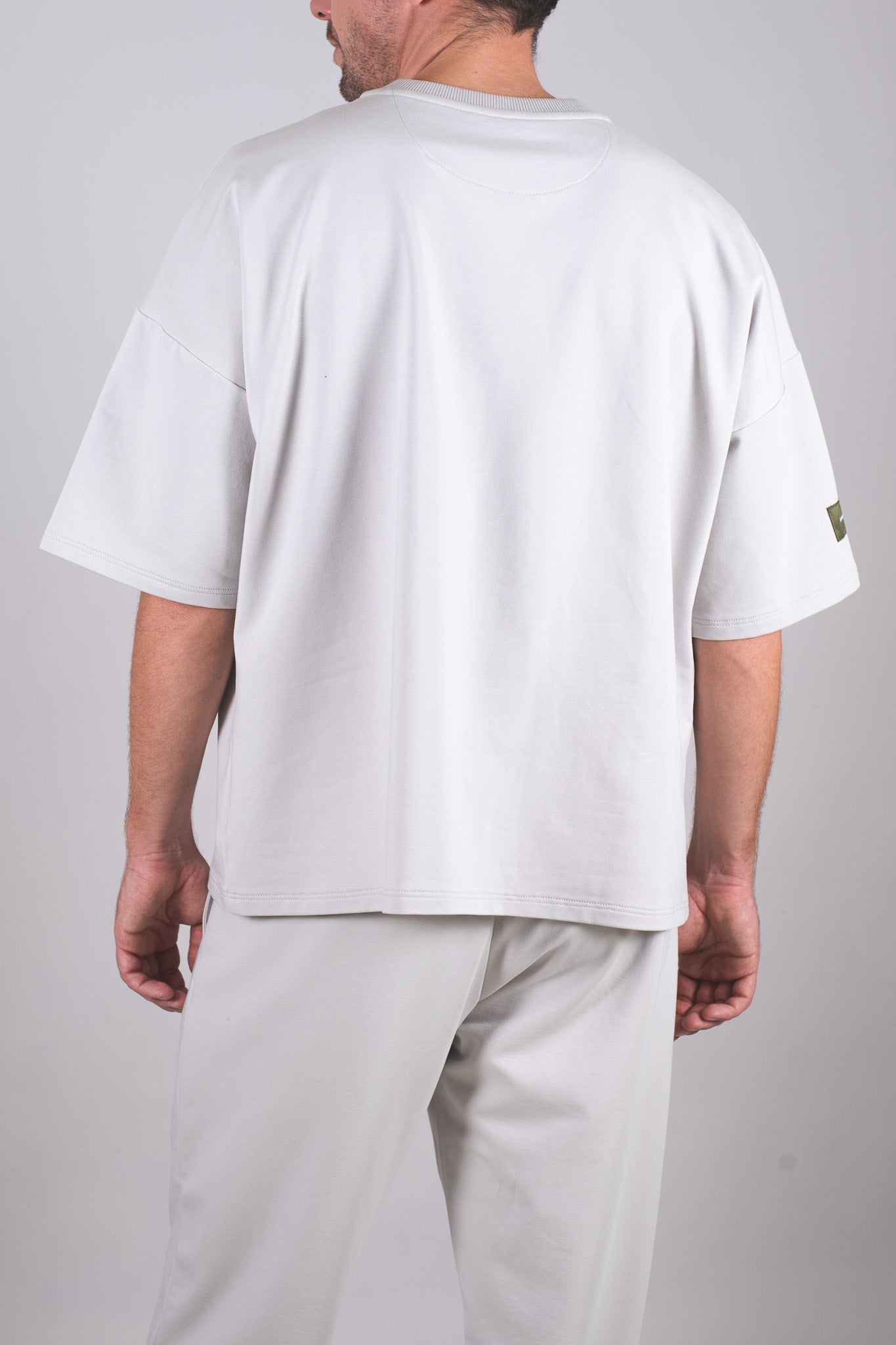 Pánské mikinové tričko z biobavlny - loose fit