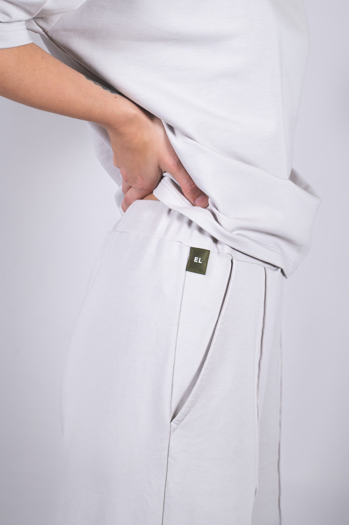 Dámske teplákové nohavice wide-leg z biobavlny - Regular fit