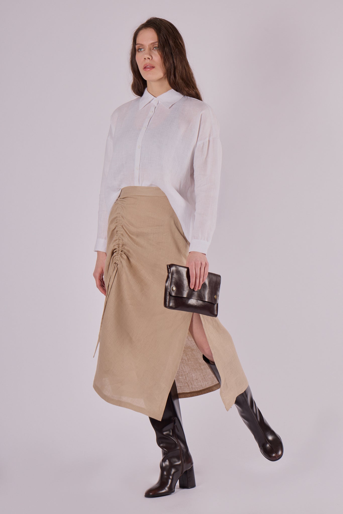 Women's loose fit linen shirt with collar