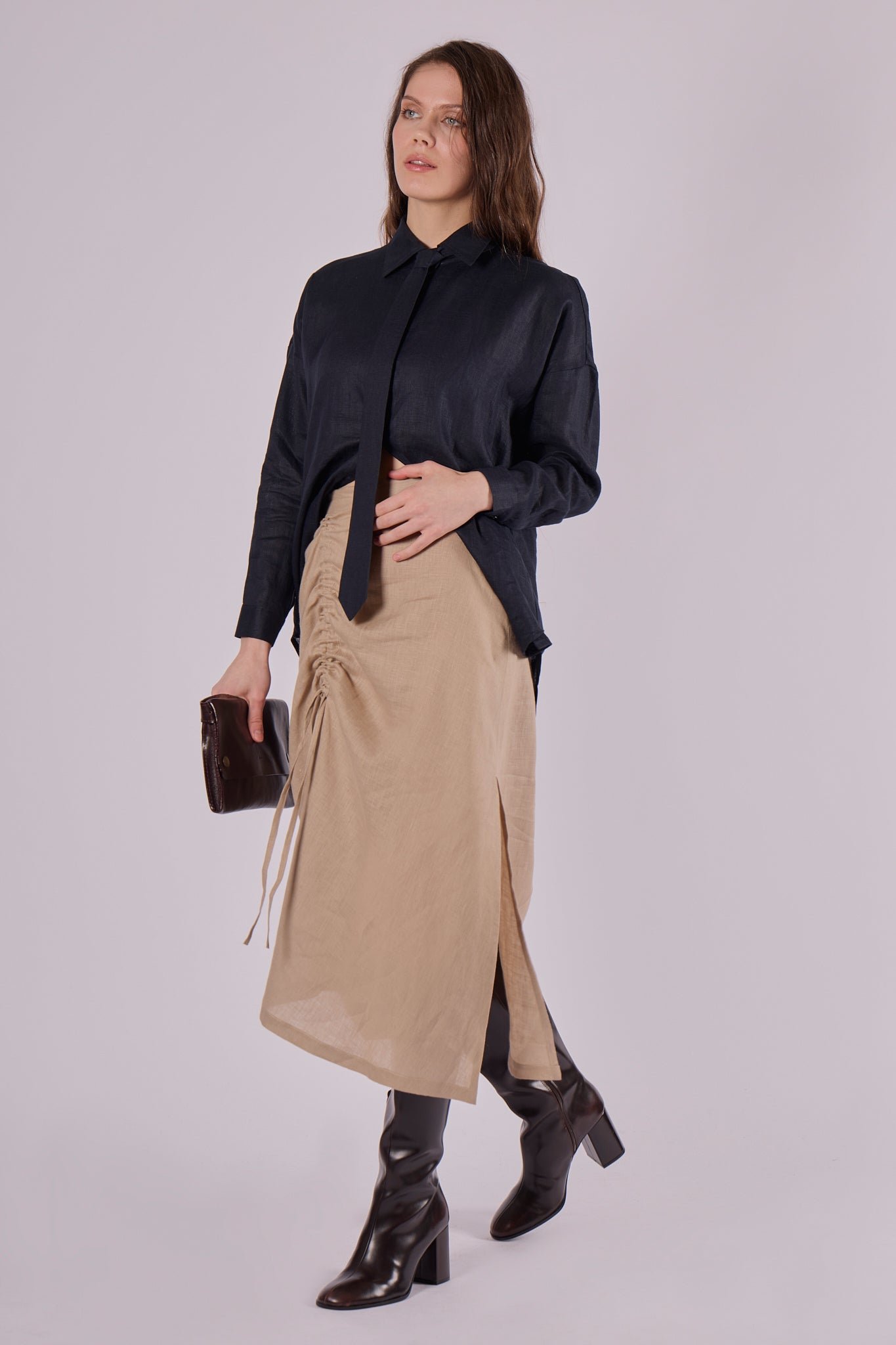 Women's loose fit linen shirt with collar