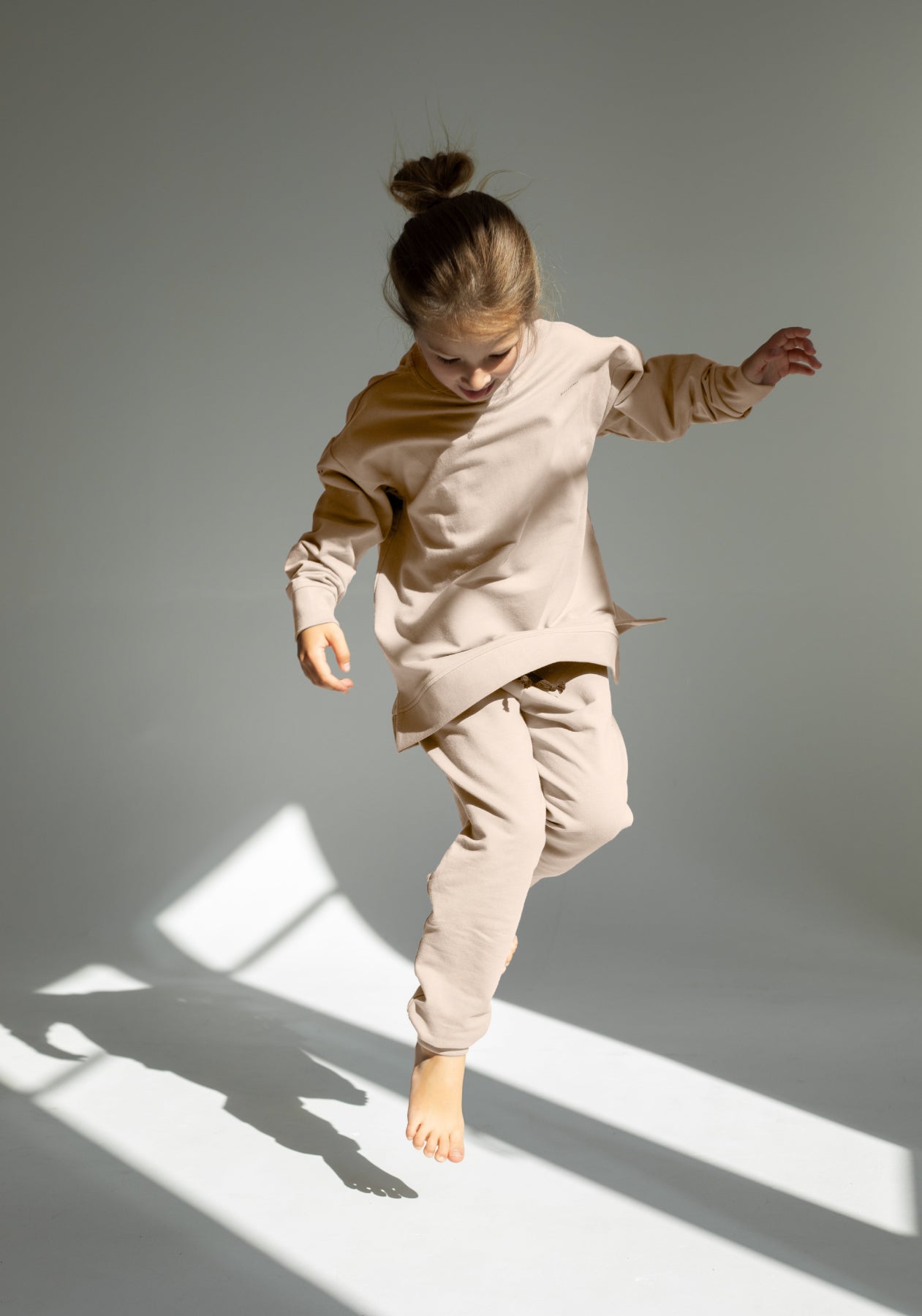 Kids Sweatpants organic cotton Beige - Oversized