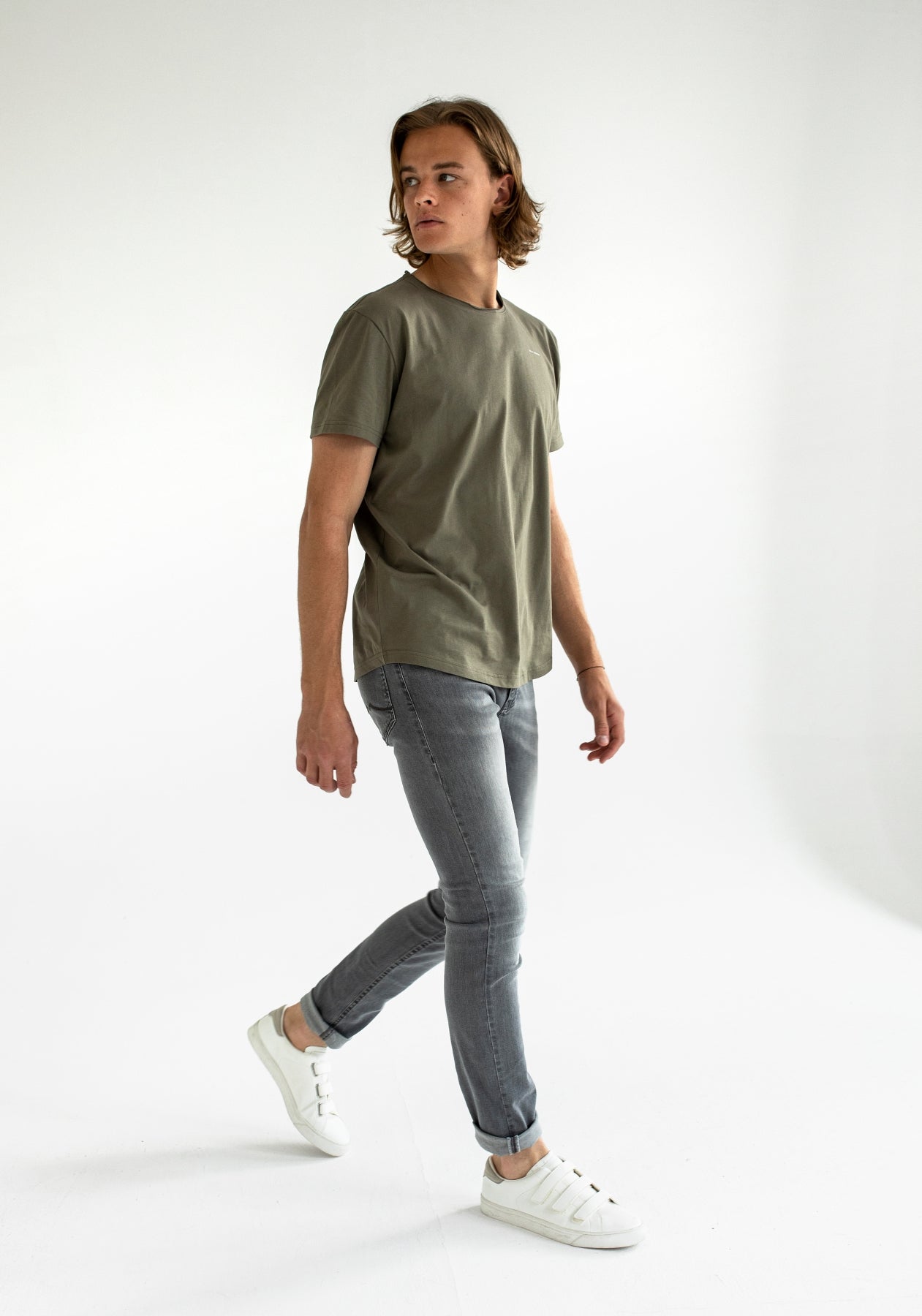 Men t-shirt organic cotton Burnt olive - slim fit