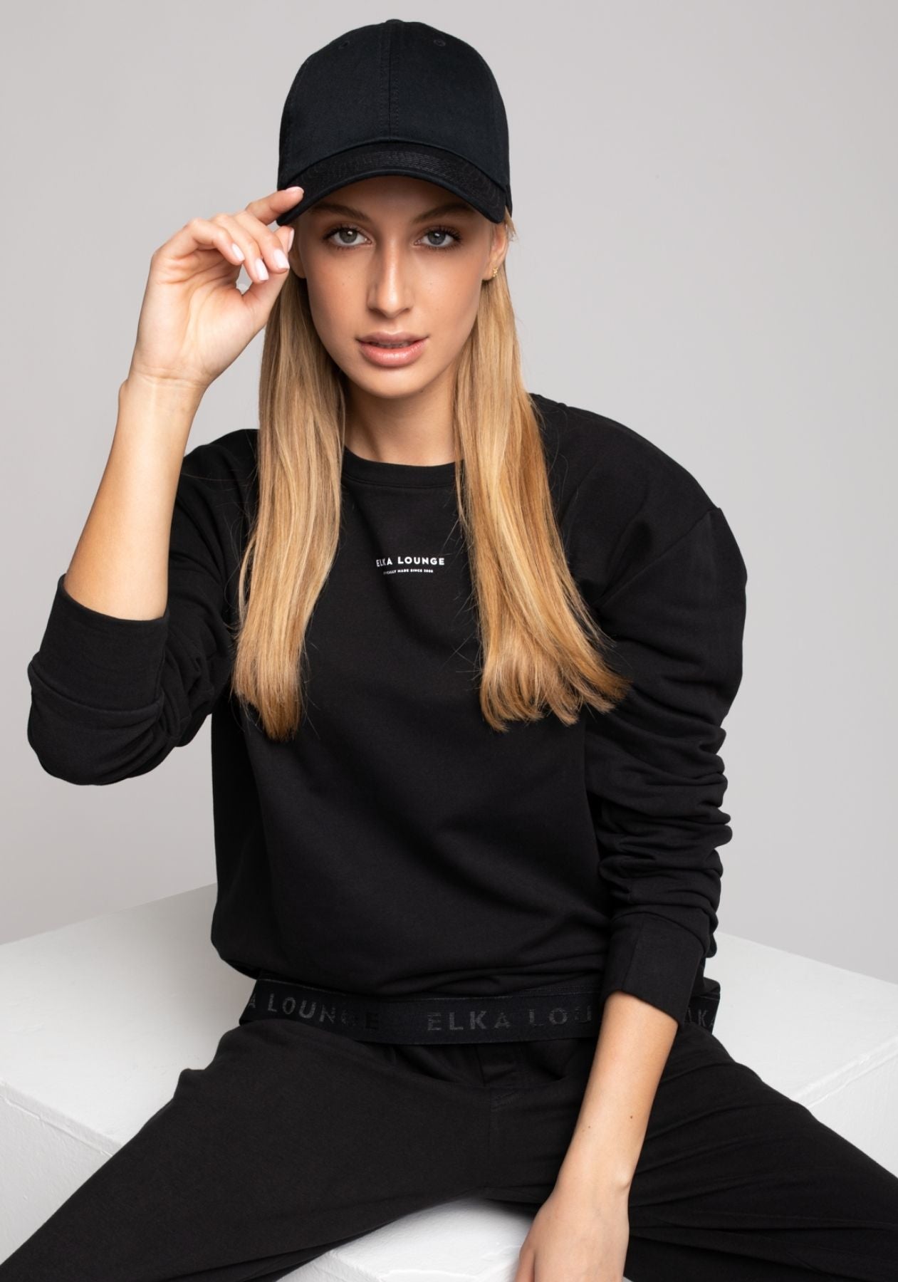 Women bluza bez kaptura z bawełny organicznej Black - regular