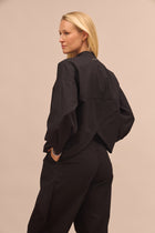 Women's organic cotton V-crop shirt - oversized